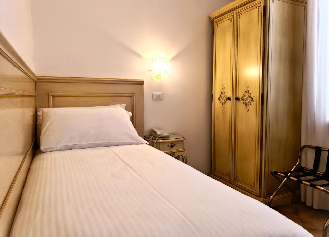 Hotel Guerrini Venice Exterior photo