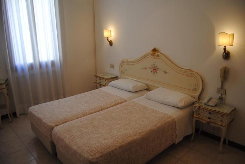 Hotel Guerrini Venice Exterior photo